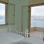 Magdalena Villa *